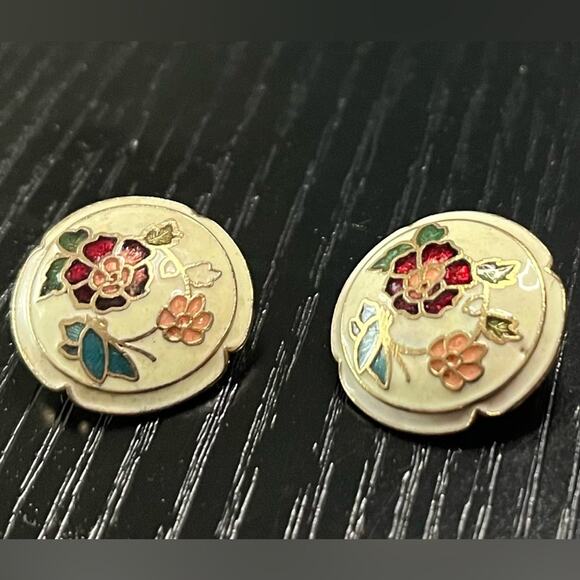 Vintage Floral Enamel Clip-on Earrings - Picture 1 of 4